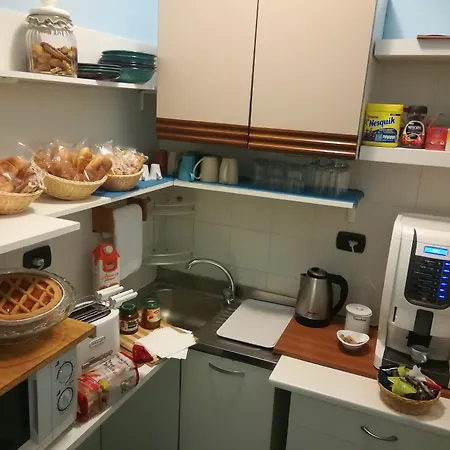 فندق مبيت وإفطار Colosseoinn روما